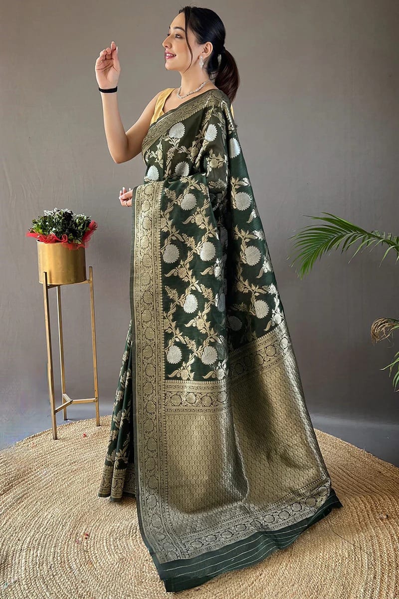 Winderful Authentic Banarasi Soft Silk Saree