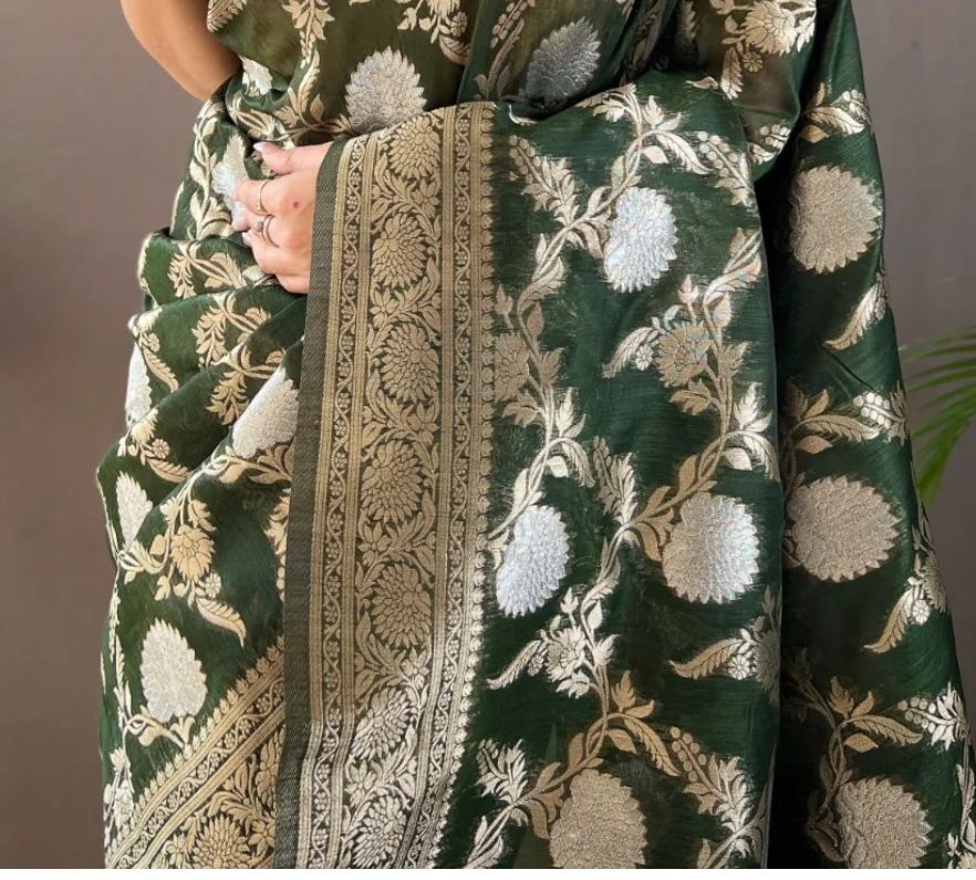 Winderful Authentic Banarasi Soft Silk Saree