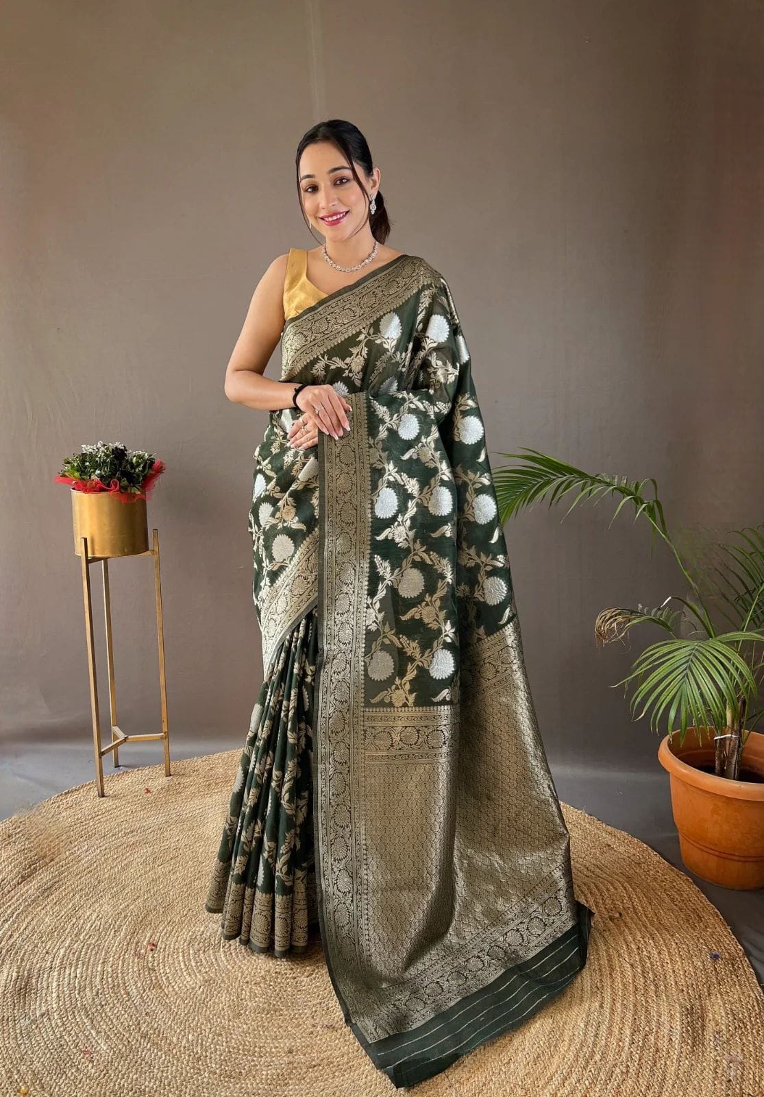 Winderful Authentic Banarasi Soft Silk Saree