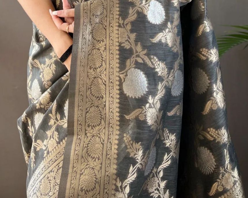 Winderful Authentic Banarasi Soft Silk Saree