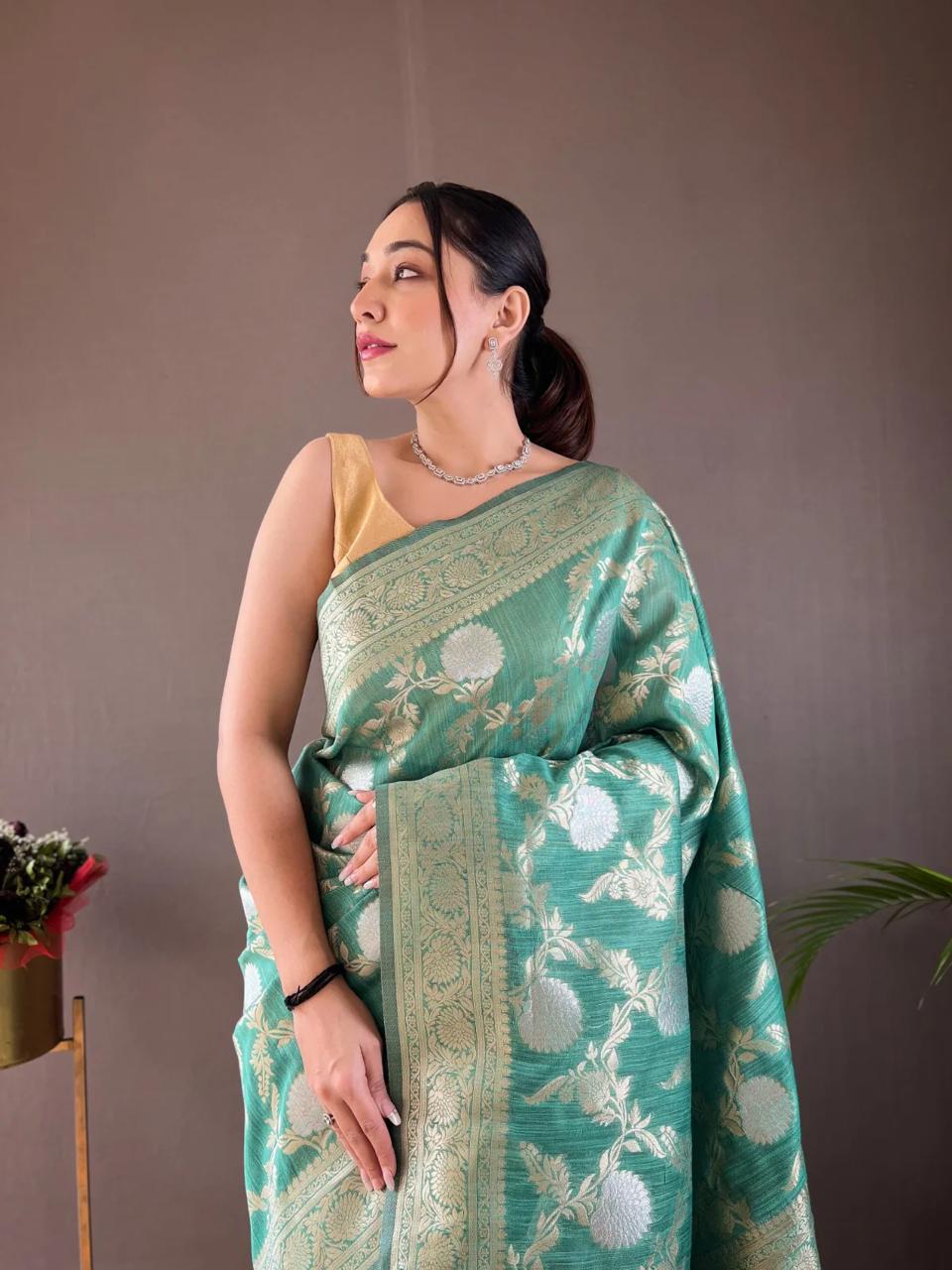 Winderful Authentic Banarasi Soft Silk Saree