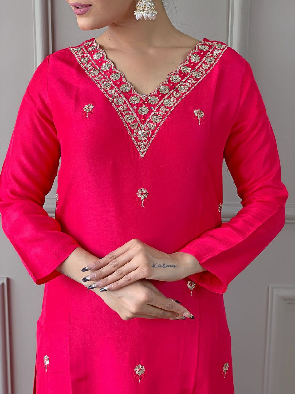 Colorful Duppata And V Neck Beautiful Kurta Set