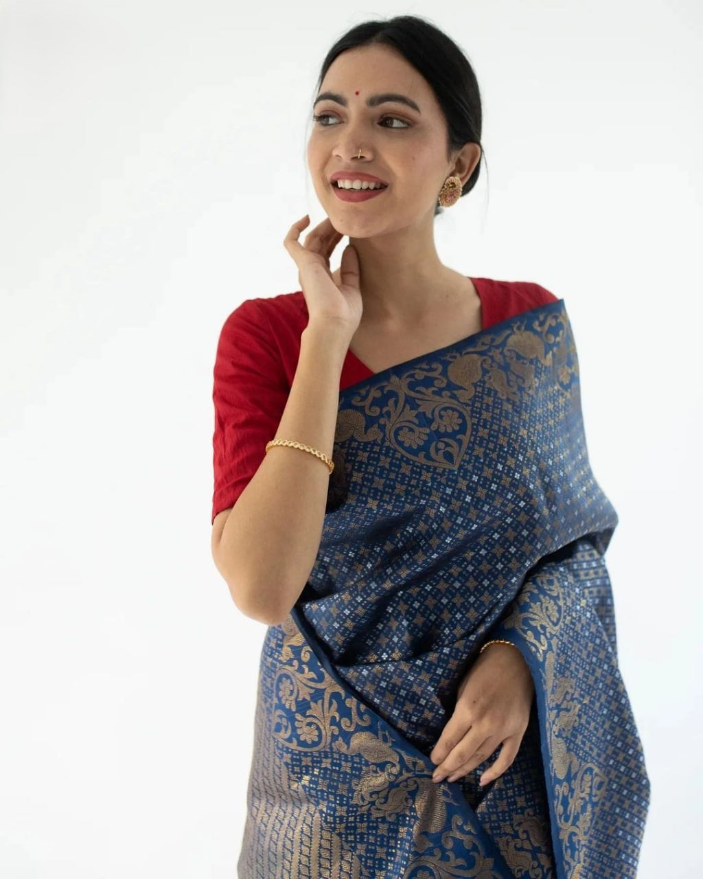 Perfect Grey Banarasi Soft Silk Saree