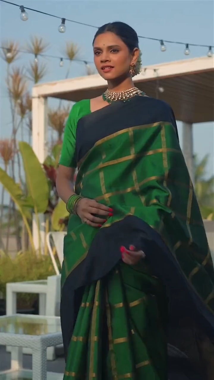 Perfect Green Banarasi Soft Silk Saree