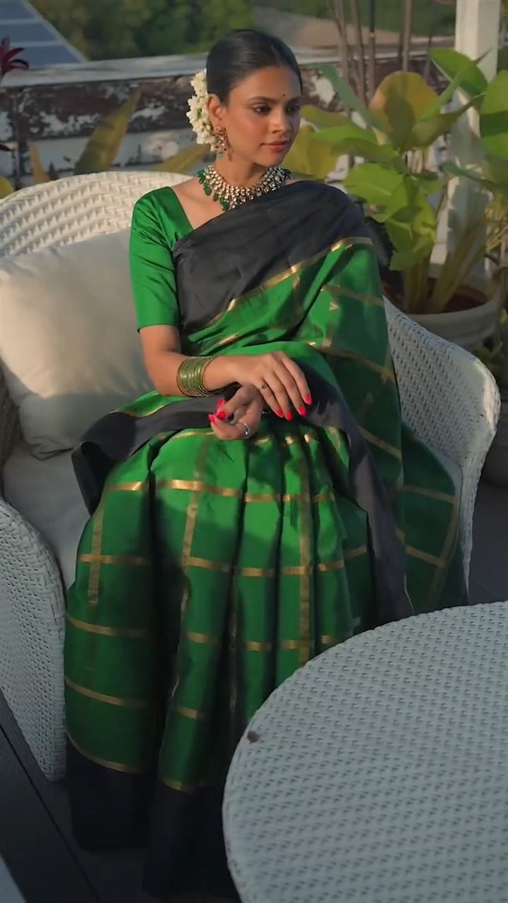 Perfect Green Banarasi Soft Silk Saree